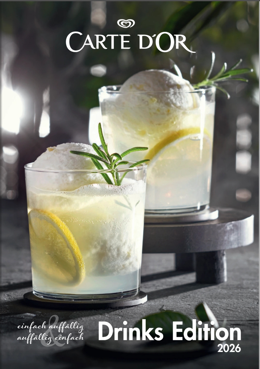 Carte D´Or Drinks Edition 2026 Zwei Gläser mit Eiscreme und Zitronenscheiben obendrauf.